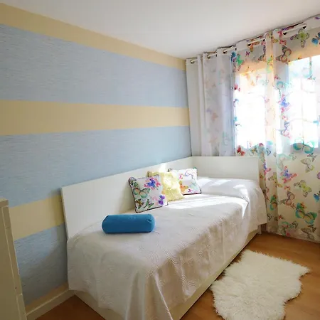 Nyaraló House Of Happiness And Comfort *