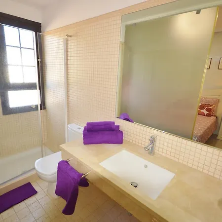 Nyaraló House Of Happiness And Comfort *